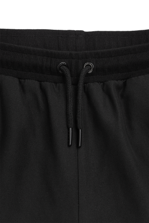 Curved Shorts Black
