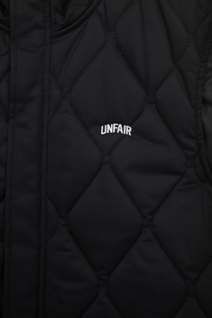 Curved Hunter Vest Black