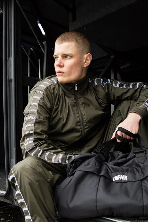 Curved Tape Tracktop Olive